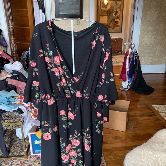 Espresso‎ plus size poly dress. Worn twice. - Picture 1 of 5